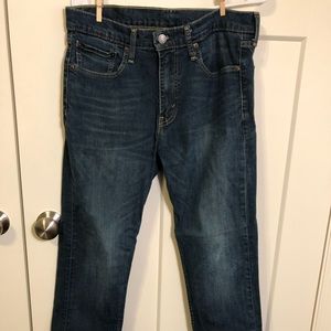 Men’s Levi’s blue jeans